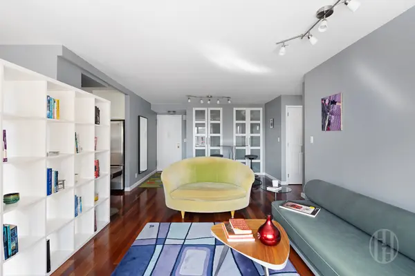 137 E 36th St #20C, New York, NY 10016