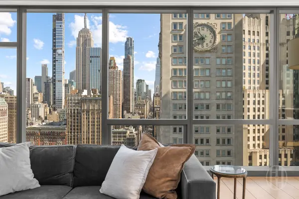 23 E 22nd St #28B, New York, NY 10010