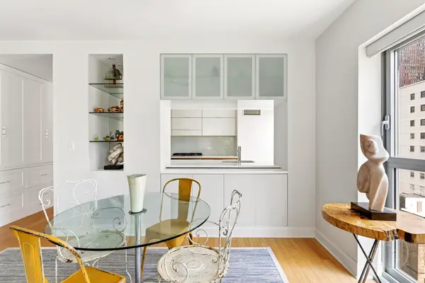 303 E 33rd St #11E, New York, NY 10016