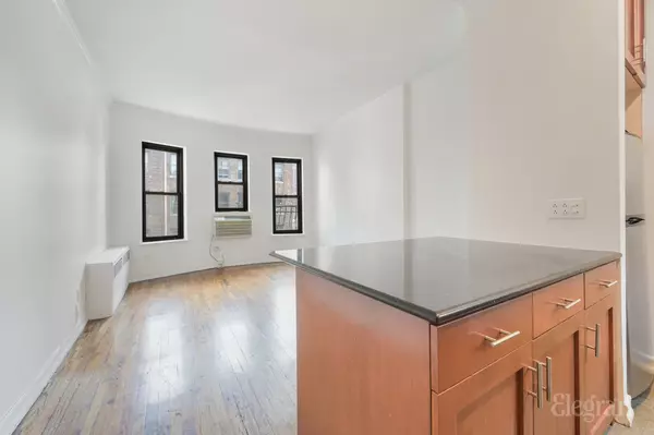 New York, NY 10128-2400,160 E 91st St #8K