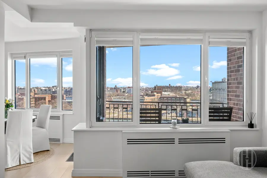 45 E End Ave #10B, New York, NY 10028