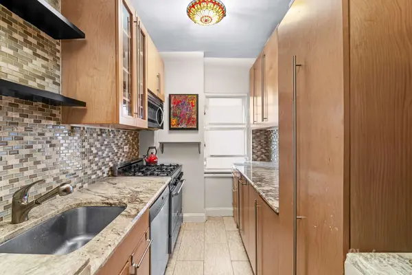 33 E End Ave #3M, New York, NY 10028