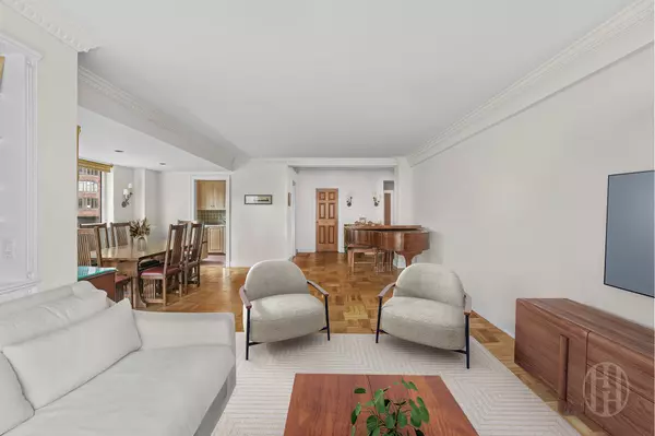 New York, NY 10028,45 E End Ave #10F