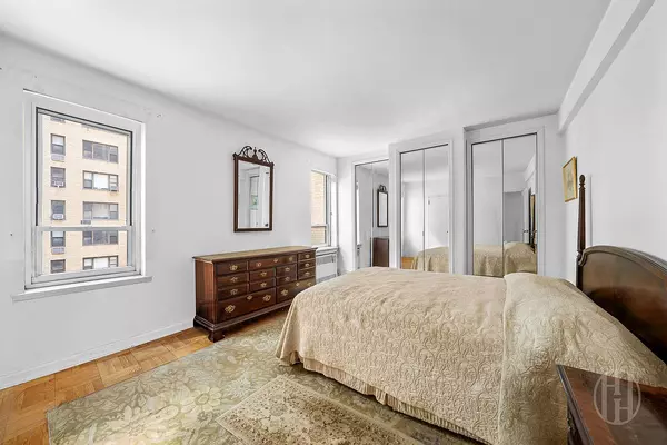 New York, NY 10028,45 East End Ave #3J