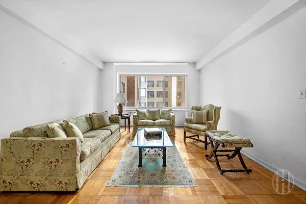 New York, NY 10028,45 East End Ave #3J