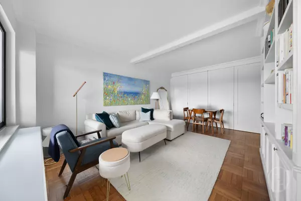 New York, NY 10028,45 E End Ave #3B