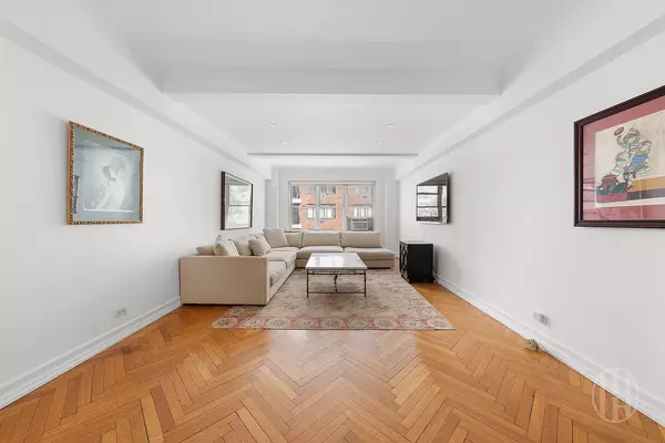 33 E End Ave #4F, New York, NY 10028-7007