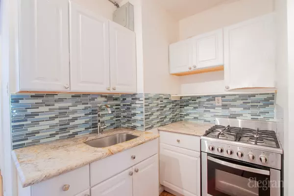New York, NY 10018,488 9th Ave #3N