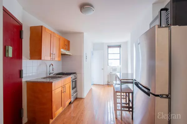 488 9th Ave #3S, New York, NY 10018