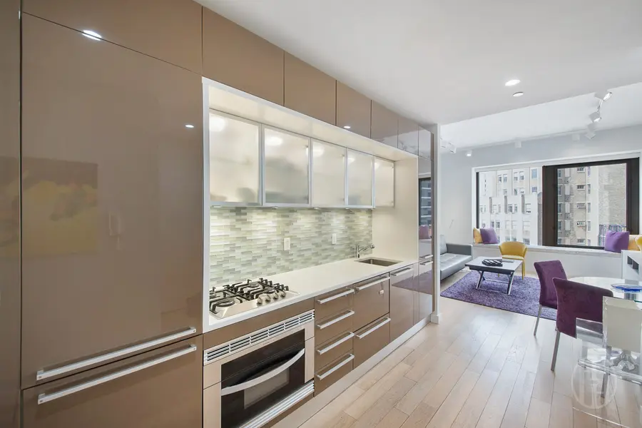 75 Wall St #31G, New York, NY 10005