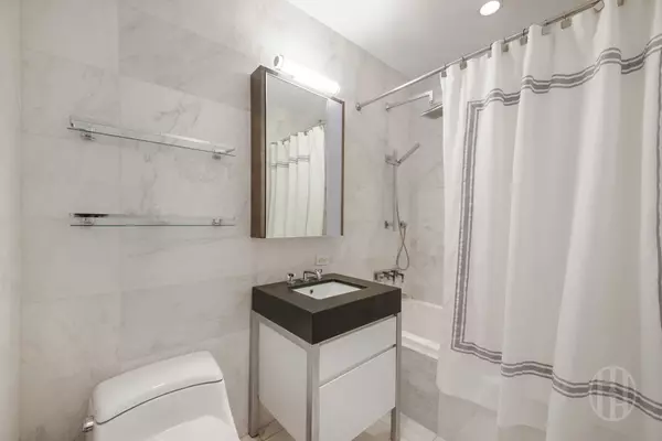 New York, NY 10005,75 Wall St #31G