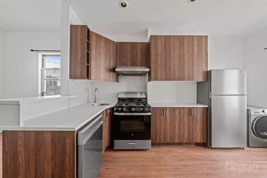 448 Humboldt St #2R, New York, NY 11211