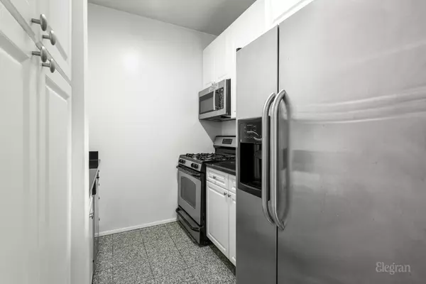 New York, NY 10019,301 W 57th St #40D