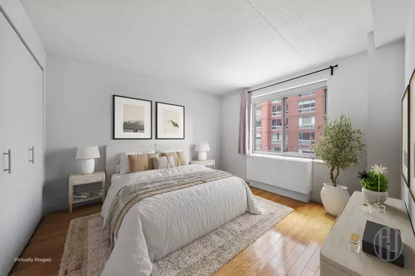 New York, NY 10011,555 W 23rd St #N5E