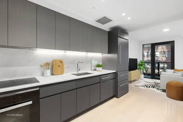 300 W 30th St #4E, New York, NY 10001