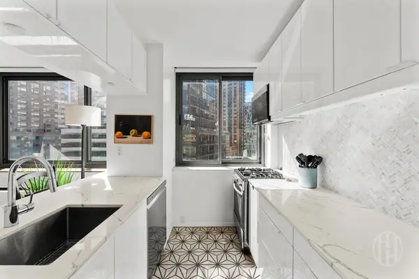 2000 Broadway #7H, New York, NY 10023