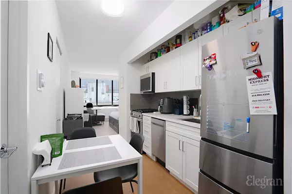 New York, NY 10128,301 E 94th St #7C