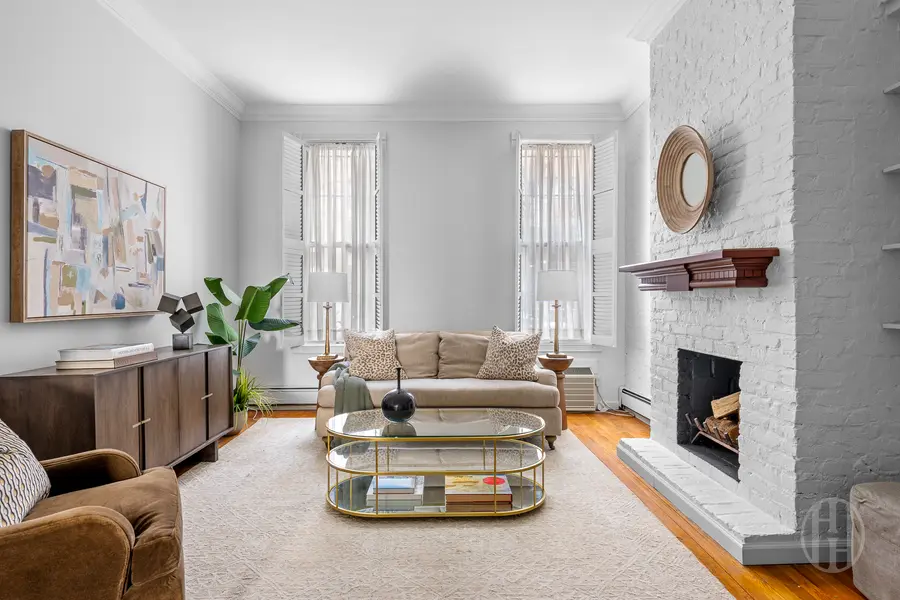 350 E 78th St #1, New York, NY 10075-2230