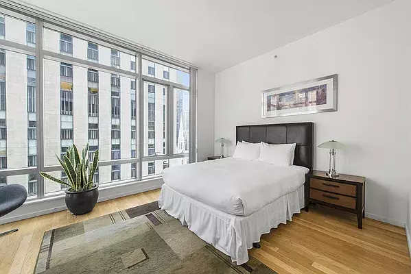 18 West 48th Street #22A, New York, NY 10036