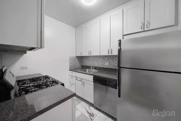 New York, NY 10019,116 Central Park S #7-B