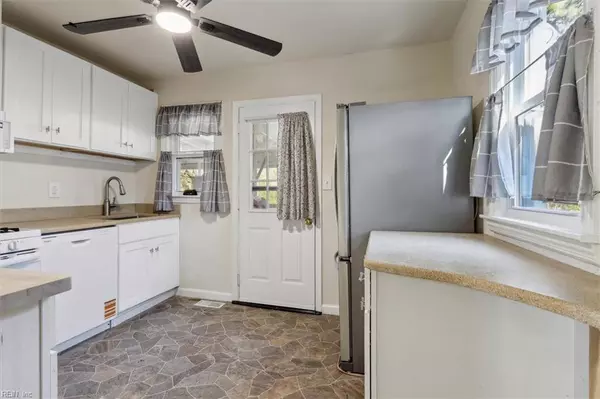 1208 Jenifer ST, Norfolk, VA 23503