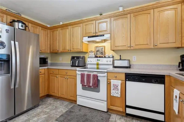 923 Oklahoma DR, Chesapeake, VA 23323