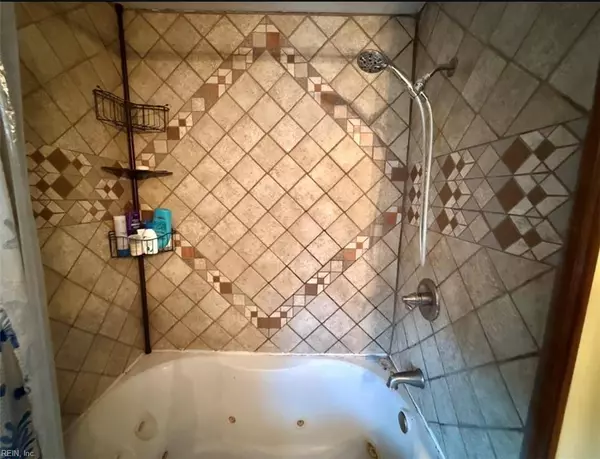 1117 Debussy CT, Virginia Beach, VA 23454