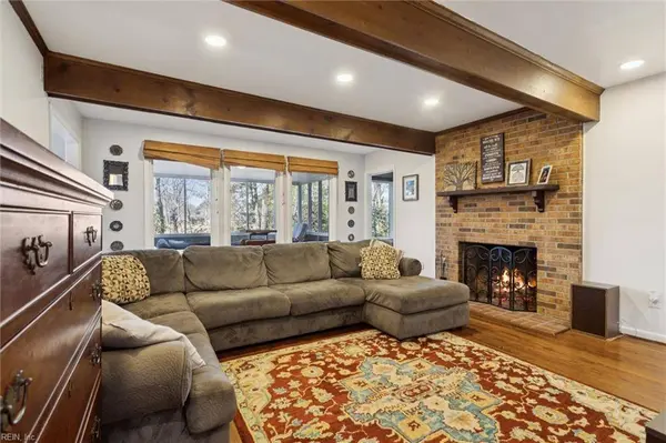 2210 Wolfsnare RD, Virginia Beach, VA 23454