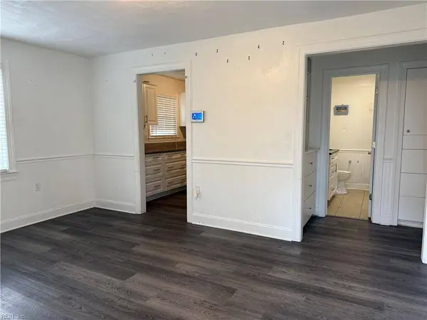 1877 N Streamline DR, Virginia Beach, VA 23454