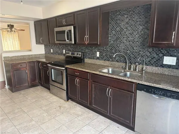 1621 Rechter CT, Virginia Beach, VA 23454