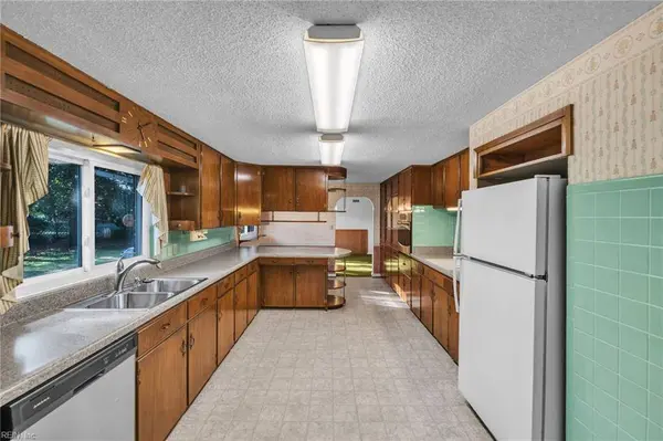 4841 Princess Anne RD, Virginia Beach, VA 23462
