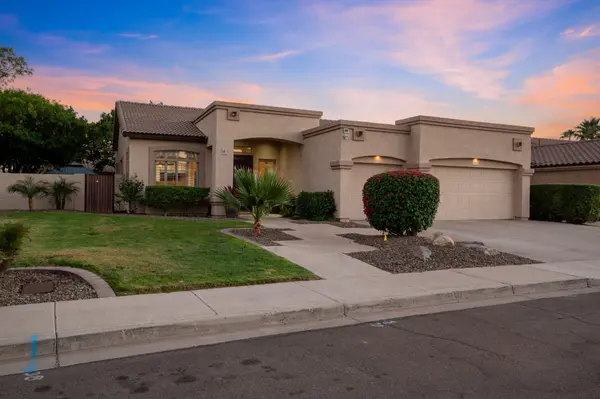 6913 W Abraham Ln, Glendale, AZ 85308-8941