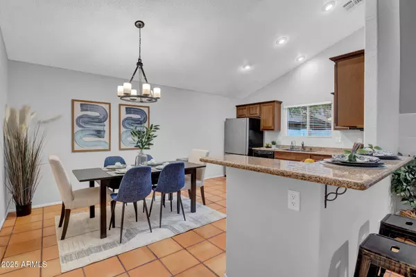 430 E UTOPIA Road, Phoenix, AZ 85024