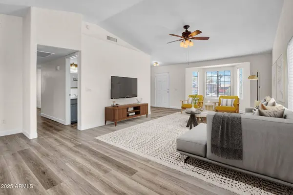 7952 W OREGON Avenue, Glendale, AZ 85303