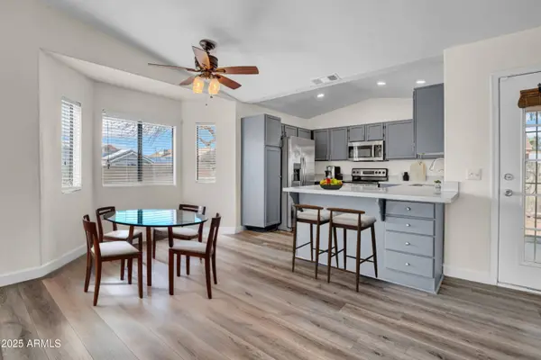 7952 W OREGON Avenue, Glendale, AZ 85303