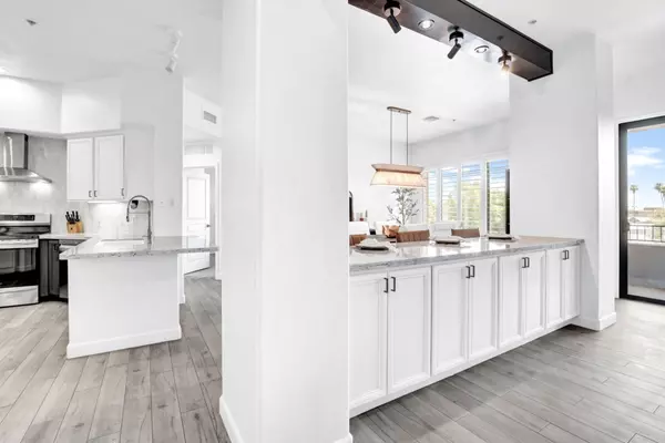 2989 N 44th St #3013, Phoenix, AZ 85018-7296