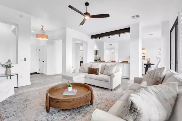 2989 N 44th St #3013, Phoenix, AZ 85018-7296