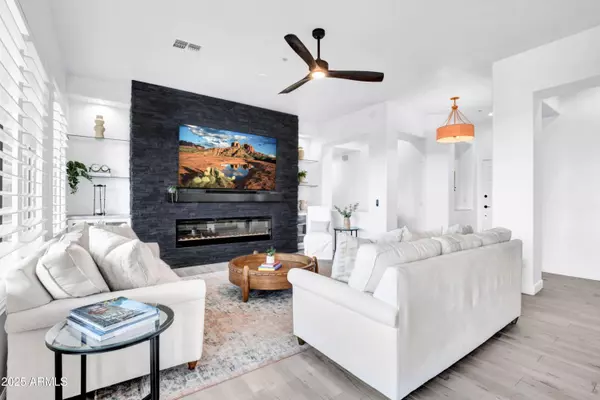 2989 N 44TH Street #3013, Phoenix, AZ 85018