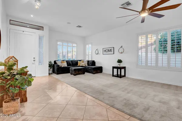 6913 W ABRAHAM Lane, Glendale, AZ 85308