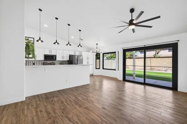 4532 E Charleston Ave, Phoenix, AZ 85032-1592