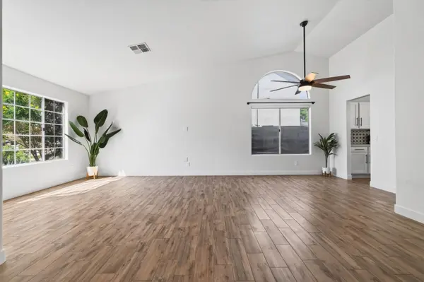 4532 E Charleston Ave, Phoenix, AZ 85032-1592