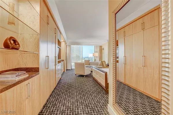 2000 N Fashion Show DR #1617, Las Vegas, NV 89109