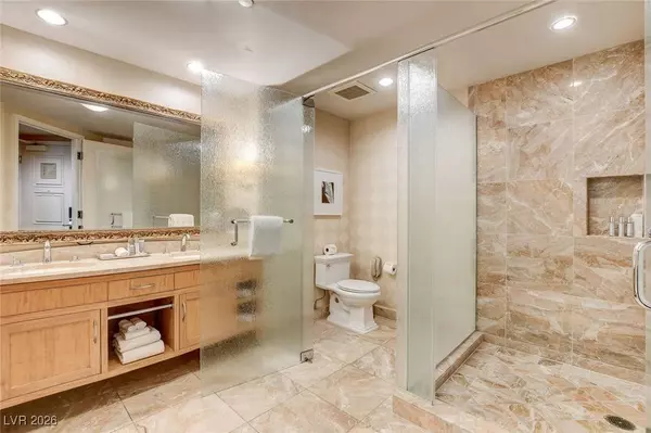 2000 N Fashion Show DR #1617, Las Vegas, NV 89109