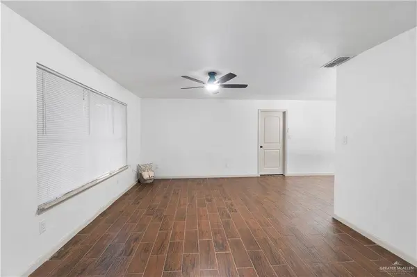 206 E Dominion DR, Harlingen, TX 78550