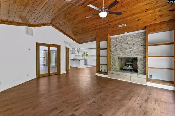 1843 Kolb Rd, Sumter, SC 29154