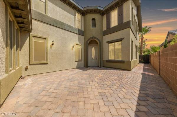 8228 Seven Falls ST, North Las Vegas, NV 89085