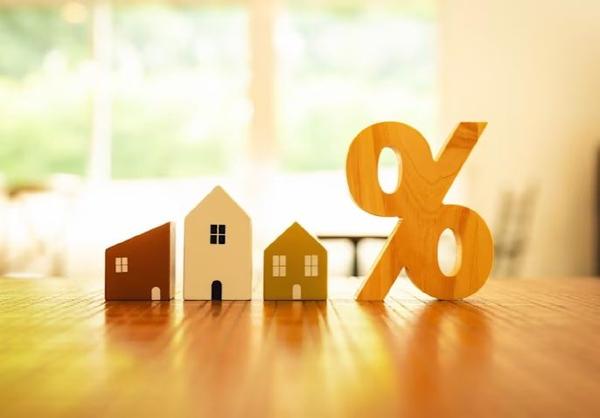 HOW INTEREST RATES IMPACT YOUR BUYING AND SELLING POWER,The Falcone Group