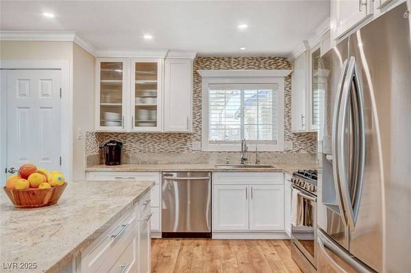 925 Alan Shepard ST, Las Vegas, NV 89145