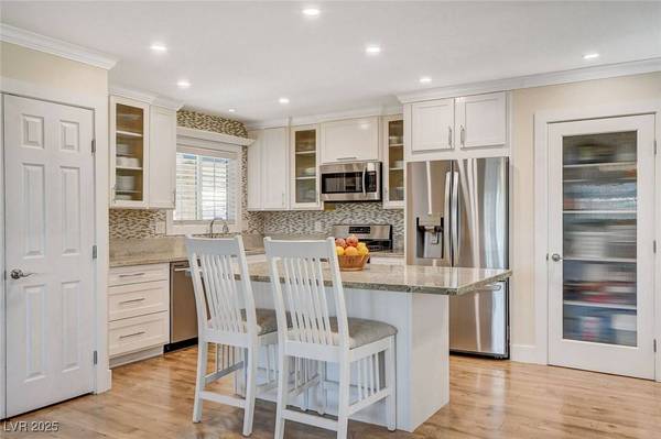 925 Alan Shepard ST, Las Vegas, NV 89145