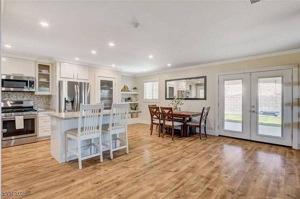 925 Alan Shepard ST, Las Vegas, NV 89145